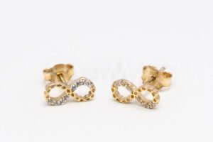 Pridané do zoznamu, Napichovacie náušnice zlaté AUNAUN000200, cena <span class="woocommerce-Price-amount amount"><bdi>180,00&nbsp;<span class="woocommerce-Price-currencySymbol">&euro;</span></bdi></span>.