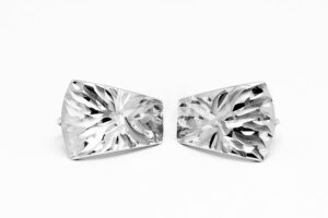 Pridané do zoznamu, Patentové náušnice zlaté AUNAUP000196, cena <span class="woocommerce-Price-amount amount"><bdi>333,00&nbsp;<span class="woocommerce-Price-currencySymbol">&euro;</span></bdi></span>.