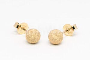 Pridané do zoznamu, Napichovacie náušnice zlaté AUNAUN000225, cena <span class="woocommerce-Price-amount amount"><bdi>279,00&nbsp;<span class="woocommerce-Price-currencySymbol">&euro;</span></bdi></span>.