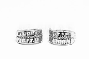 Pridané do zoznamu, Kruhové náušnice strieborné AGNAUK000255, cena <span class="woocommerce-Price-amount amount"><bdi>26,00&nbsp;<span class="woocommerce-Price-currencySymbol">&euro;</span></bdi></span>.