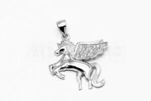 Pridané do zoznamu, Dámsky prívesok strieborný AGPRD000627, cena <span class="woocommerce-Price-amount amount"><bdi>21,00&nbsp;<span class="woocommerce-Price-currencySymbol">&euro;</span></bdi></span>.