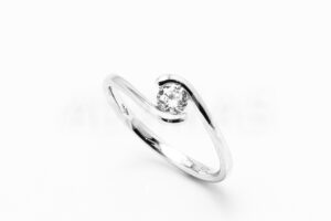 Pridané do zoznamu, Dámsky prsteň zlatý AUPD000875, cena <span class="woocommerce-Price-amount amount"><bdi>351,00&nbsp;<span class="woocommerce-Price-currencySymbol">&euro;</span></bdi></span>.