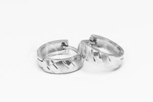 Pridané do zoznamu, Kruhové náušnice strieborné AGNAUK000307, cena <span class="woocommerce-Price-amount amount"><bdi>30,00&nbsp;<span class="woocommerce-Price-currencySymbol">&euro;</span></bdi></span>.