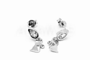 Pridané do zoznamu, Napichovacie náušnice strieborné AGNAUN000602, cena <span class="woocommerce-Price-amount amount"><bdi>18,00&nbsp;<span class="woocommerce-Price-currencySymbol">&euro;</span></bdi></span>.