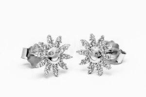 Pridané do zoznamu, Napichovacie náušnice strieborné AGNAUN000653, cena <span class="woocommerce-Price-amount amount"><bdi>24,00&nbsp;<span class="woocommerce-Price-currencySymbol">&euro;</span></bdi></span>.