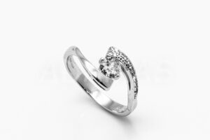 Pridané do zoznamu, Dámsky prsteň strieborný AGPD000688, cena <span class="woocommerce-Price-amount amount"><bdi>31,00&nbsp;<span class="woocommerce-Price-currencySymbol">&euro;</span></bdi></span>.