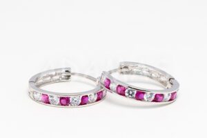 Pridané do zoznamu, Kruhové náušnice zlaté AUNAUK000253, cena <span class="woocommerce-Price-amount amount"><bdi>342,00&nbsp;<span class="woocommerce-Price-currencySymbol">&euro;</span></bdi></span>.