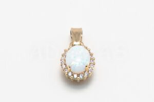 Pridané do zoznamu, Dámsky prívesok zlatý AUPRD000665, cena <span class="woocommerce-Price-amount amount"><bdi>234,00&nbsp;<span class="woocommerce-Price-currencySymbol">&euro;</span></bdi></span>.