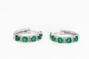 Pridané do zoznamu, Kruhové náušnice strieborné AGNAUK000400, cena <span class="woocommerce-Price-amount amount"><bdi>26,00&nbsp;<span class="woocommerce-Price-currencySymbol">&euro;</span></bdi></span>.