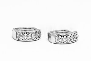 Pridané do zoznamu, Kruhové náušnice strieborné AGNAUK000431, cena <span class="woocommerce-Price-amount amount"><bdi>32,00&nbsp;<span class="woocommerce-Price-currencySymbol">&euro;</span></bdi></span>.