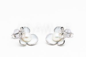 Pridané do zoznamu, Napichovacie náušnice strieborné AGNAUN000721, cena <span class="woocommerce-Price-amount amount"><bdi>26,00&nbsp;<span class="woocommerce-Price-currencySymbol">&euro;</span></bdi></span>.