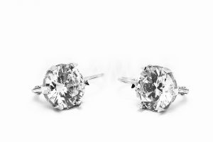 Pridané do zoznamu, Patentové náušnice strieborné AGNAUP000405, cena <span class="woocommerce-Price-amount amount"><bdi>52,00&nbsp;<span class="woocommerce-Price-currencySymbol">&euro;</span></bdi></span>.