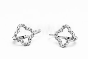 Pridané do zoznamu, Patentové náušnice strieborné AGNAUP000452, cena <span class="woocommerce-Price-amount amount"><bdi>35,00&nbsp;<span class="woocommerce-Price-currencySymbol">&euro;</span></bdi></span>.