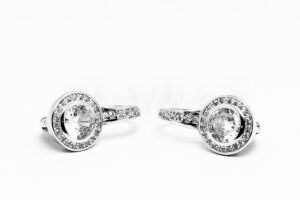 Pridané do zoznamu, Patentové náušnice strieborné AGNAUP000465, cena <span class="woocommerce-Price-amount amount"><bdi>51,00&nbsp;<span class="woocommerce-Price-currencySymbol">&euro;</span></bdi></span>.