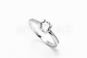 Pridané do zoznamu, Dámsky prsteň strieborný AGPD000927, cena <span class="woocommerce-Price-amount amount"><bdi>26,00&nbsp;<span class="woocommerce-Price-currencySymbol">&euro;</span></bdi></span>.