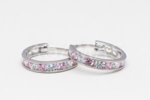 Pridané do zoznamu, Kruhové náušnice zlaté AUNAUK000358, cena <span class="woocommerce-Price-amount amount"><bdi>270,00&nbsp;<span class="woocommerce-Price-currencySymbol">&euro;</span></bdi></span>.