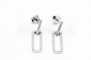 Pridané do zoznamu, Visiace náušnice strieborné AGNAUV000222, cena <span class="woocommerce-Price-amount amount"><bdi>32,00&nbsp;<span class="woocommerce-Price-currencySymbol" translate="no">&euro;</span></bdi></span>.