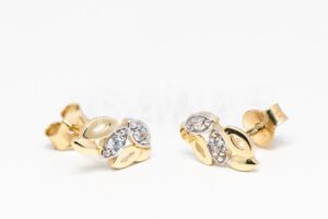 Pridané do zoznamu, Napichovacie náušnice zlaté AUNAUN000412, cena <span class="woocommerce-Price-amount amount"><bdi>261,00&nbsp;<span class="woocommerce-Price-currencySymbol" translate="no">&euro;</span></bdi></span>.
