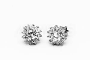 Pridané do zoznamu, Balónikové náušnice strieborné AGNAUB000080, cena <span class="woocommerce-Price-amount amount"><bdi>29,00&nbsp;<span class="woocommerce-Price-currencySymbol">&euro;</span></bdi></span>.