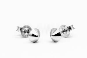 Pridané do zoznamu, Napichovacie náušnice strieborné AGNAUN000295, cena <span class="woocommerce-Price-amount amount"><bdi>13,00&nbsp;<span class="woocommerce-Price-currencySymbol">&euro;</span></bdi></span>.