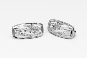 Pridané do zoznamu, Patentové náušnice strieborné AGNAUP000043, cena <span class="woocommerce-Price-amount amount"><bdi>26,00&nbsp;<span class="woocommerce-Price-currencySymbol">&euro;</span></bdi></span>.