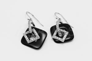 Pridané do zoznamu, Visiace náušnice strieborné AGNAUV000045, cena <span class="woocommerce-Price-amount amount"><bdi>35,00&nbsp;<span class="woocommerce-Price-currencySymbol">&euro;</span></bdi></span>.