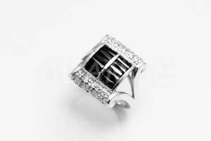 Pridané do zoznamu, Dámsky prsteň strieborný s čiernym zirkónom AGPD000215, cena <span class="woocommerce-Price-amount amount"><bdi>29,00&nbsp;<span class="woocommerce-Price-currencySymbol">&euro;</span></bdi></span>.