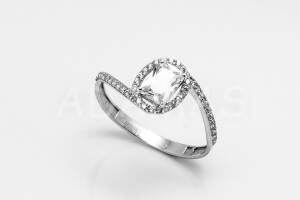 Pridané do zoznamu, Dámsky prsteň zlatý AUPD000410, cena <span class="woocommerce-Price-amount amount"><bdi>369,00&nbsp;<span class="woocommerce-Price-currencySymbol">&euro;</span></bdi></span>.