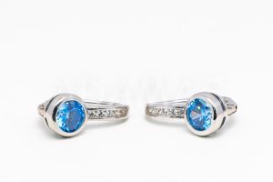 Pridané do zoznamu, Patentové náušnice strieborné AGNAUP000288, cena <span class="woocommerce-Price-amount amount"><bdi>35,00&nbsp;<span class="woocommerce-Price-currencySymbol">&euro;</span></bdi></span>.