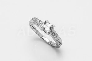 Pridané do zoznamu, Dámsky prsteň strieborný AGPD000645, cena <span class="woocommerce-Price-amount amount"><bdi>27,00&nbsp;<span class="woocommerce-Price-currencySymbol">&euro;</span></bdi></span>.