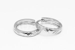 Pridané do zoznamu, Kruhové náušnice strieborné AGNAUK000334, cena <span class="woocommerce-Price-amount amount"><bdi>35,00&nbsp;<span class="woocommerce-Price-currencySymbol">&euro;</span></bdi></span>.