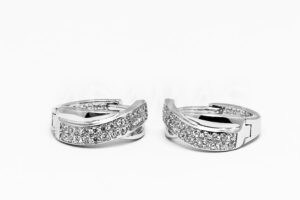 Pridané do zoznamu, Kruhové náušnice strieborné AGNAUK000382, cena <span class="woocommerce-Price-amount amount"><bdi>30,00&nbsp;<span class="woocommerce-Price-currencySymbol">&euro;</span></bdi></span>.