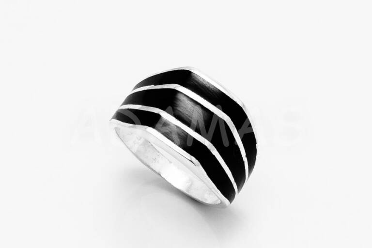 Pánsky prsteň strieborný s čiernym emailom AGPP000034