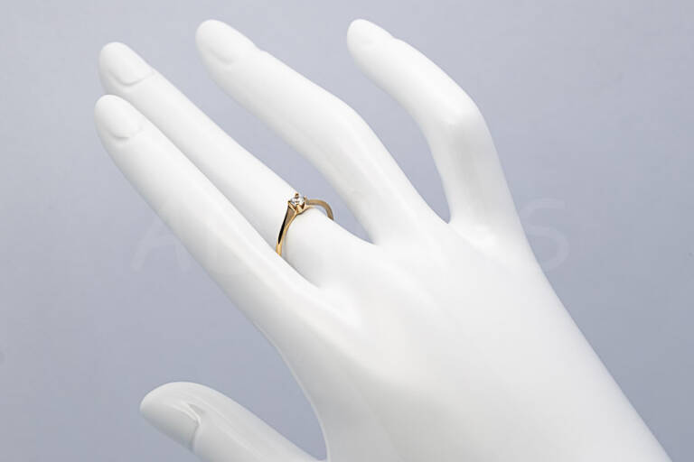 Dámsky prsteň zlatý AUPD000504
